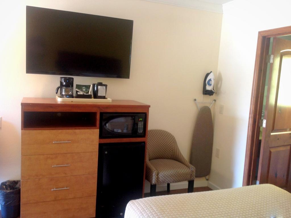 Hotel Fairbridge & Gateway To Yosemite