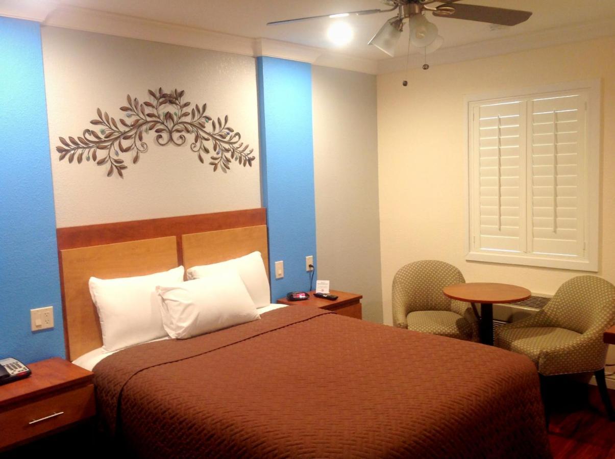 Fairbridge & Gateway To Yosemite Hotel 2*